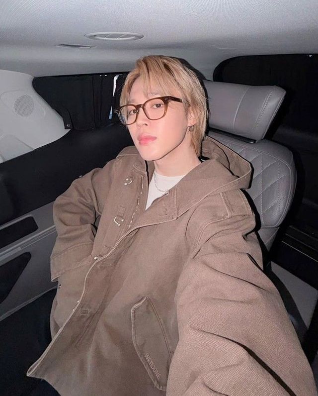 지민 금발 (출처 : 인스타그램 @j.m)