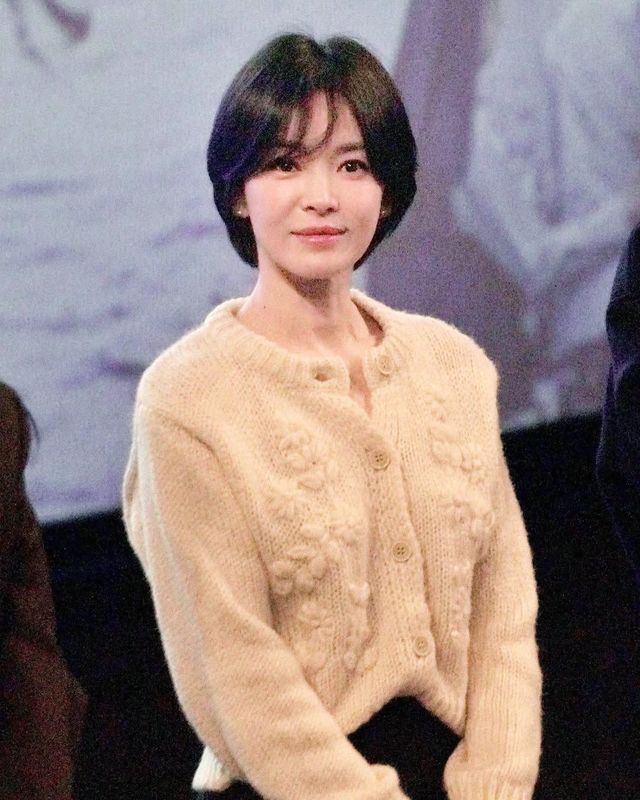 송혜교 단발 (출처 : 인스타그램 @kyo1122)