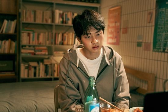 30대 이후부터는 장거리 연애가 힘든 이유, 영화 ‘롱디’ 스틸컷