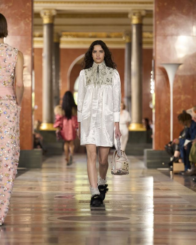 출처 louisvuitton.com