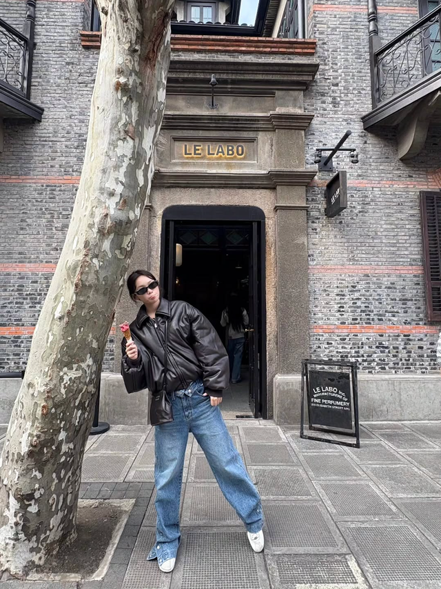 르세라핌 채원 가방 | 인스타그램 @_chaechae_1