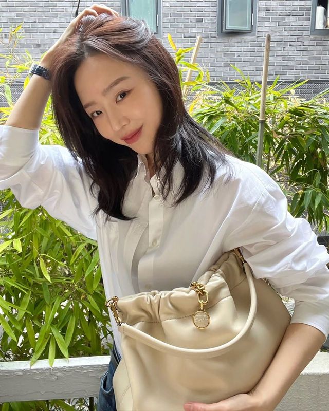 신혜선 셔츠 패션 | 인스타그램 @shinhs831