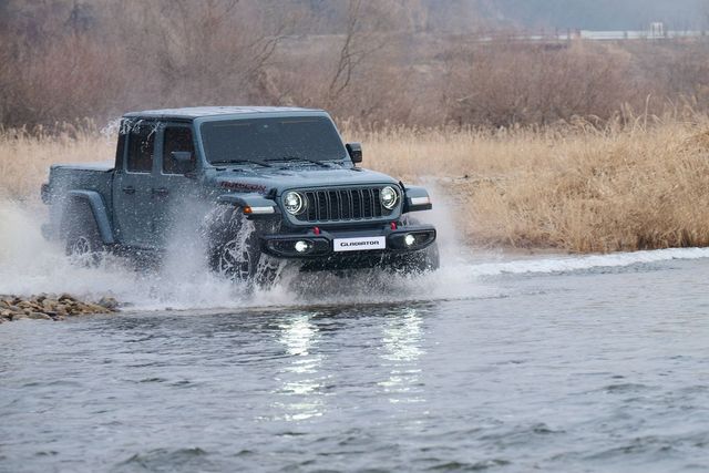 지프 뉴 글래디에이터