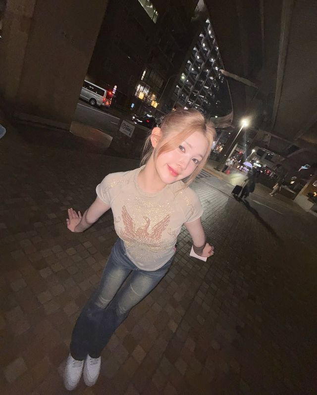 평소 부츠컷을 즐겨 입는 하츠투하츠 에이나. 인스타그램 @hearts2hearts