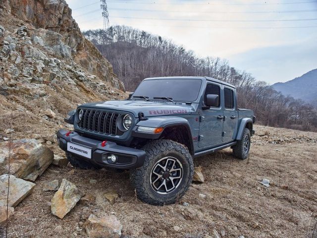 지프 뉴 글래디에이터