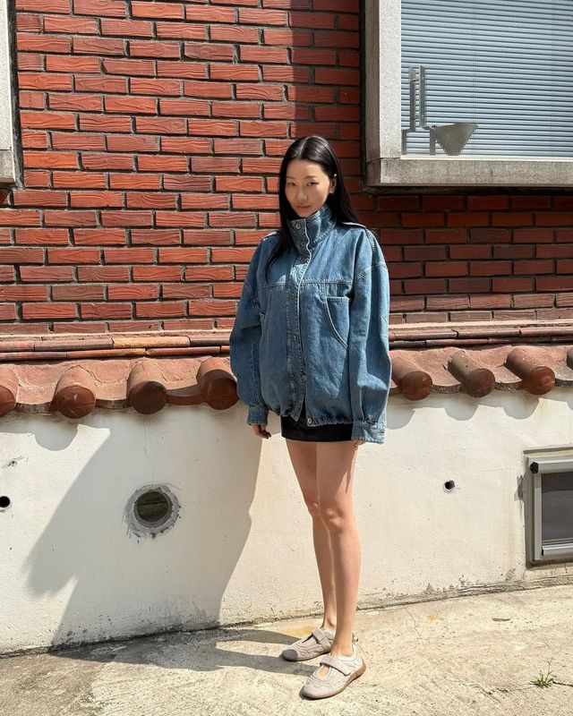 장윤주 블루종 패션 | 인스타그램 @yoonjujang