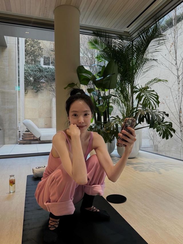 손나은 운동복 | 인스타그램 @marcellasne_