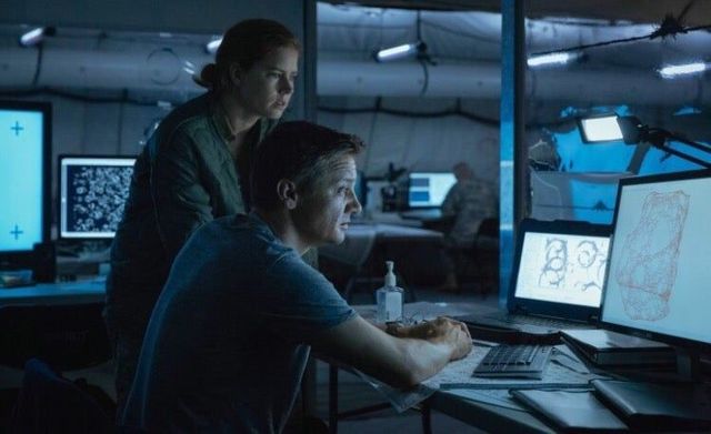 AI가 대체할 수 없는 자신만의 스킬 만드는 법, 영화 ‘컨택트’ 스틸컷