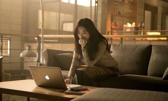 혼자서 미뤄두었던 일상적인 잡무를 함께 모여 해결하는 시간을 가지는 모임이 늘어나고 있다.이미지 ‘뷰티 인사이드’ 스틸컷. 네이버 영화 ‘뷰티 인사이드’(2015)