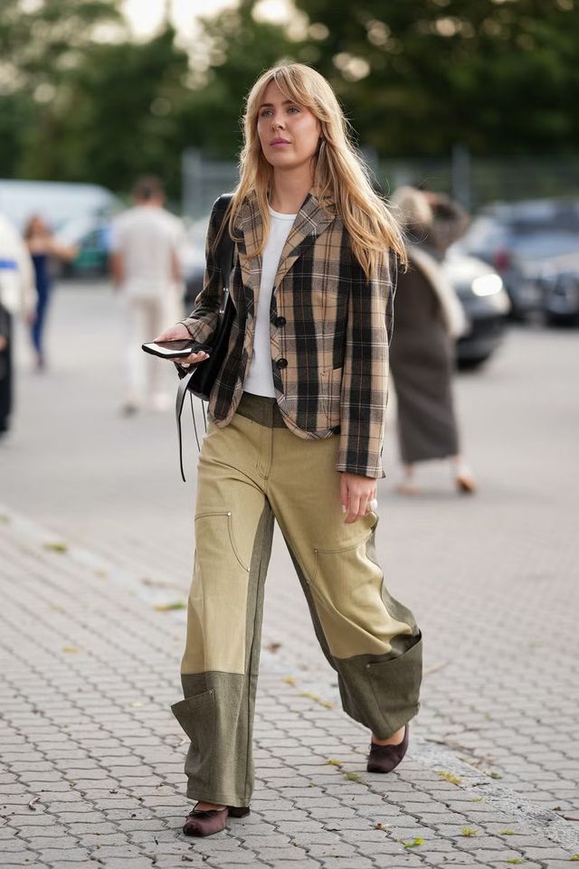 카고 바지 스타일링 | Moritz Scholz//Getty Images