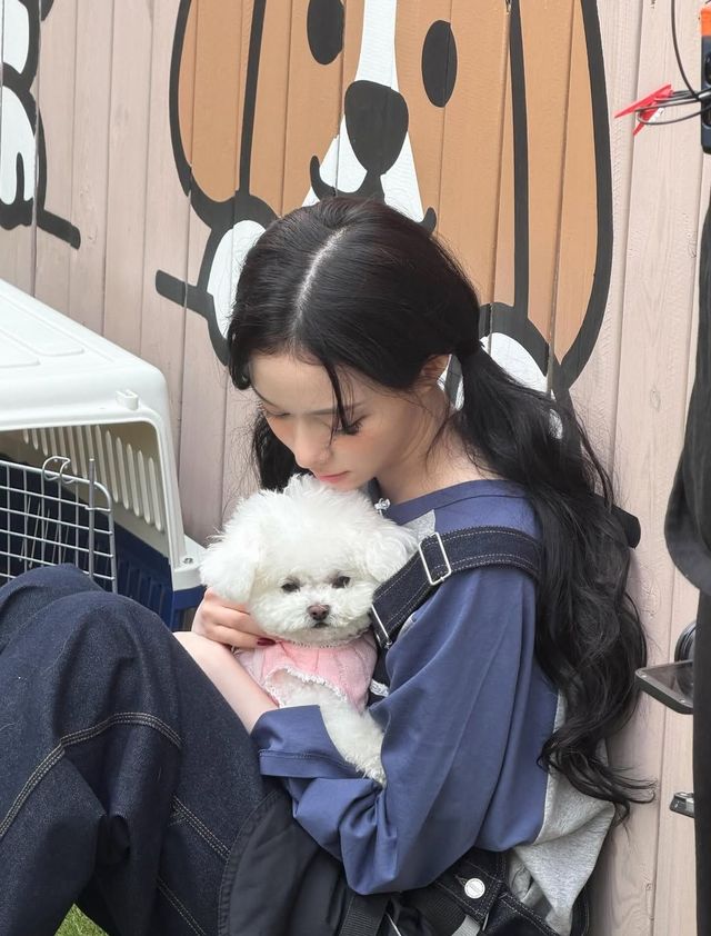 에스파 윈터 멜빵바지 패션 | 인스타그램 @imwinter