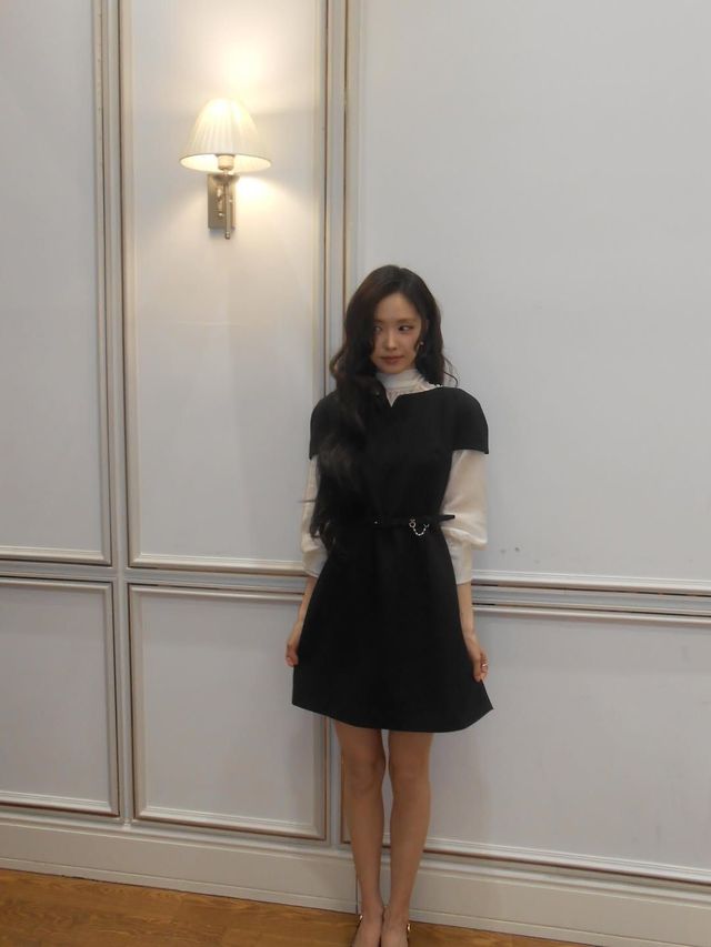 손나은 패션 | 인스타그램 @marcellasne_ 