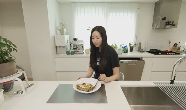 유튜브 〈김사랑 sa rang〉