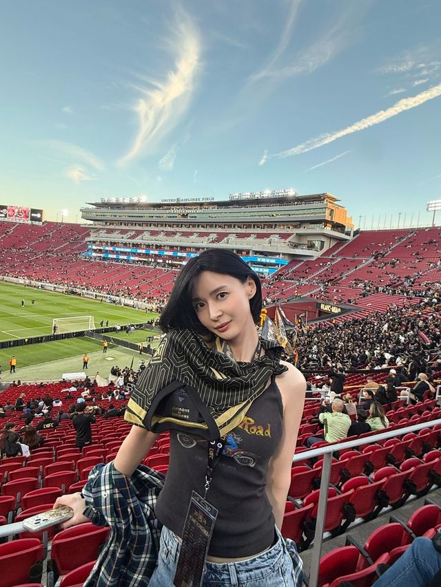 권나라 블록코어 패션 | 인스타그램 @hv_nara