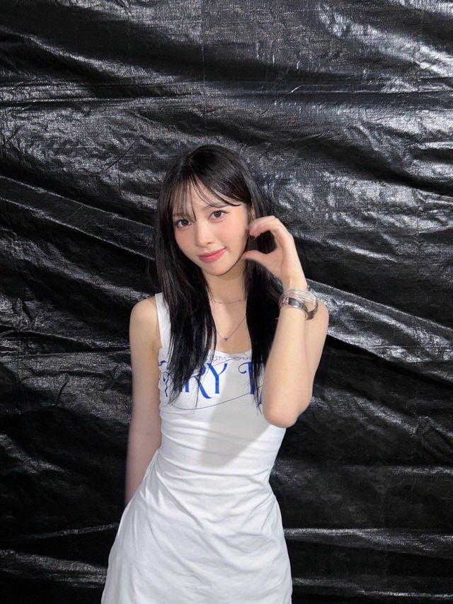 여름에 따라 입기 좋은 리센느 데일리룩. 사진 리센느 SNS.