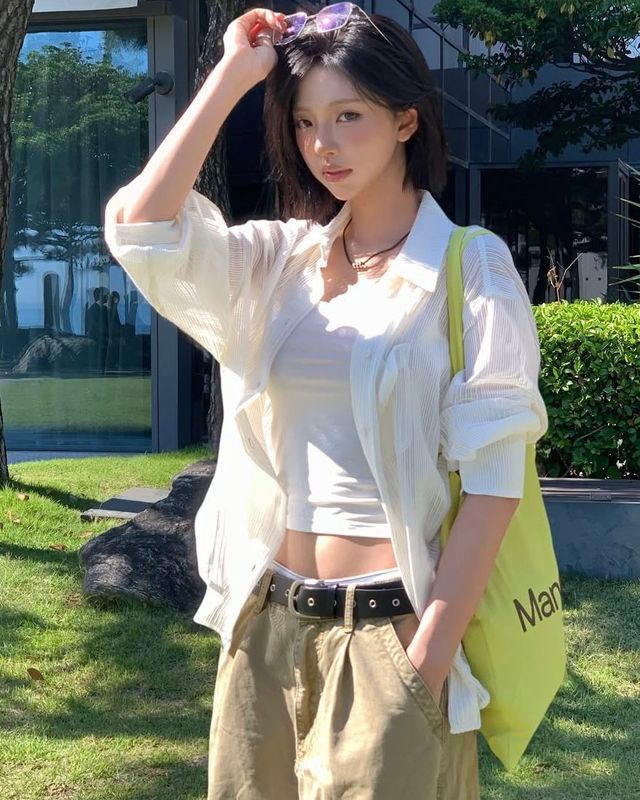 벨트 여름 코디 | 인스타그램 @goxnniee 