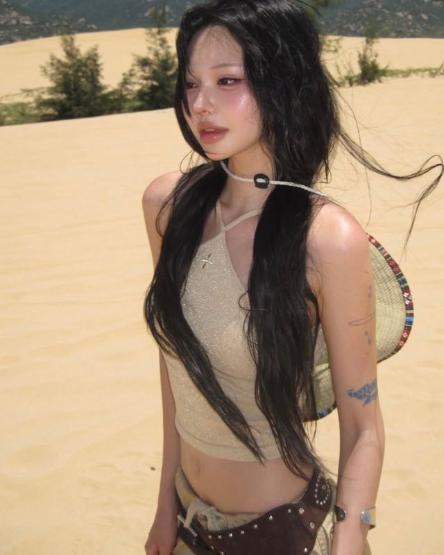 벨트 여름 코디 | 인스타그램 @wo.0z