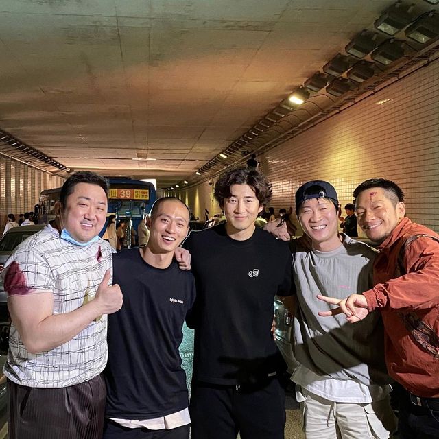 영화 〈범죄도시〉 비하인드 컷 | 인스타그램 @aboentertainment