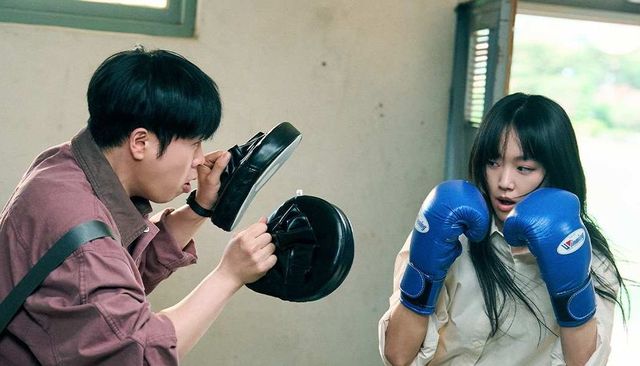 넷플릭스 〈참교육〉 임한림 역 배우 진기주 | 인스타그램 @netflixkr