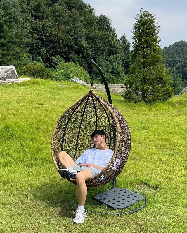 흰 티 코디를 선보인 허남준. 사진 인스타그램 @namjun0609