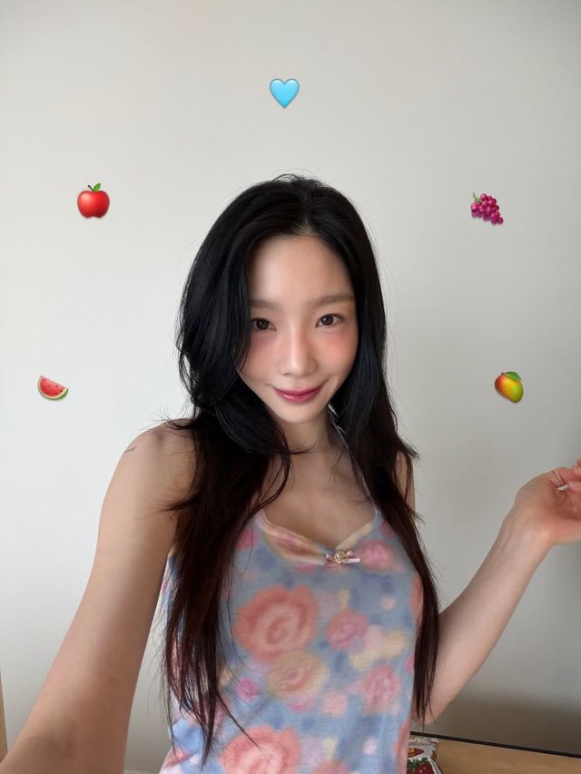 태연의 나시 스타일링. 인스타그램 @taeyeon_ss