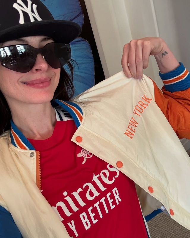 앤 해서웨이 NBA 직관 패션 | 인스타그램 @annehathaway