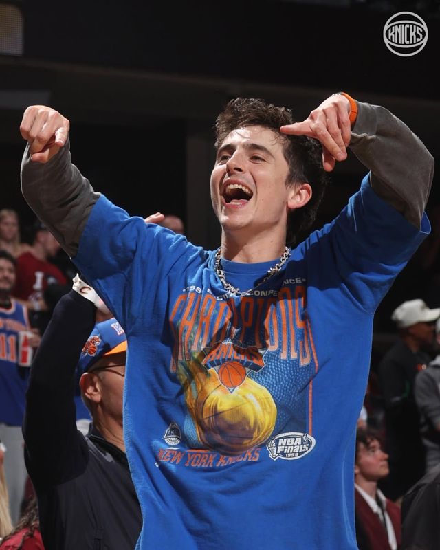 티모시 샬라메 NBA 직관 패션 | 인스타그램 @nyknicks