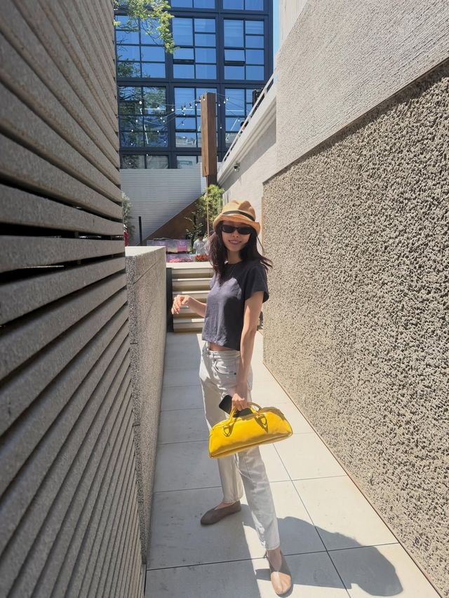 여름데일리룩을 선보인 손나은. 사진 인스타그램 @marcellasne_