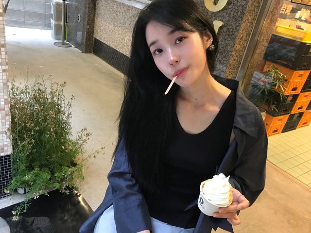 노윤서 여름 민소매 패션 | 인스타그램 @rohyoonseo
