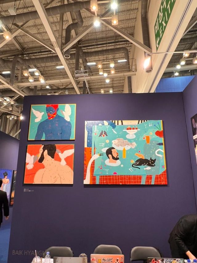 #39;Messenger 1#39;(좌상), #39;Messenger 2#39;(좌하), #39;Mother#39;s Table#39; 모두 2023년 작품이다. 