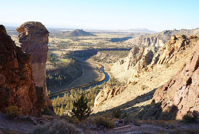 미국 오리건 스미스 록 전경.