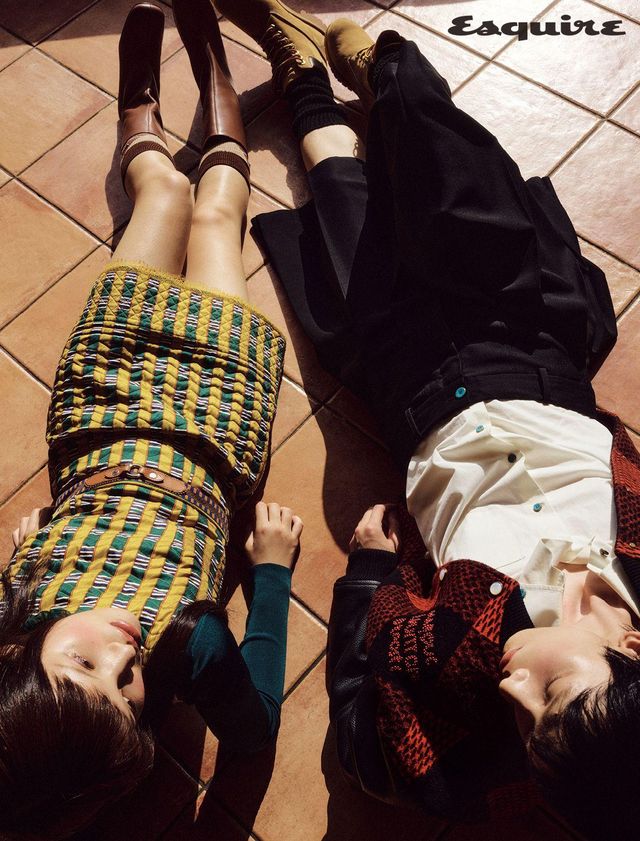 체크 퀼티드 드레스, 터틀넥 니트 톱, 레더 부츠 모두 가격 미정 에르메스. 아가일 패턴 삭스 가격 미정 프라다. 바시티 재킷, 셔츠, 킬트, LVx팀버랜드 부츠 모두 가격 미정 루이 비통.