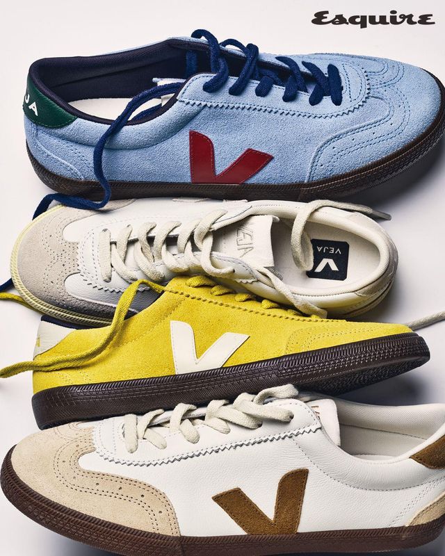 볼리 스니커즈 각 20만8000원 모두 베자.