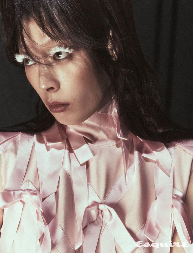 새틴 리본 장식 사블레 드레스 가격 미정 프라다.