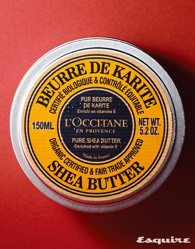 비타민 E를 함유한 유기농 시어버터가 집중적인 보습과 영양을 선사하는 퓨어 시어 버터 150mL/5만9000원 록시땅.