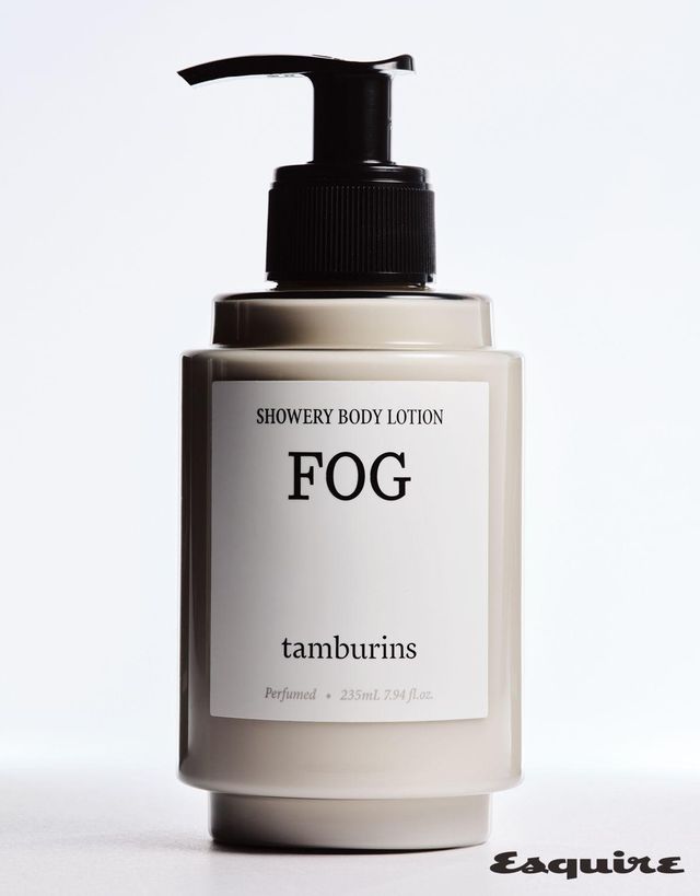 피마자씨에서 추출한 오일의 높은 점성과 부착력으로 피부를 감싸는 샤워리 보디로션 포그 235mL/3만9000원 탬버린즈.