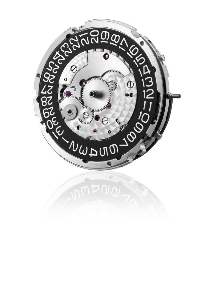 민간용 버전을 위한 셀프와인딩 칼리버 728, 군용 버전을 위한 칼리버 7281을 개발했다.