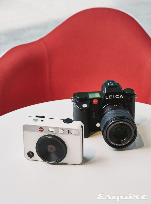 데이비드 서 디자이너가 총괄 디자인을 맡았던 라이카 소포트2와 SL3.