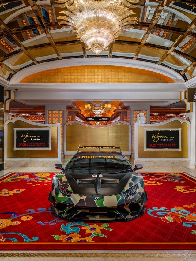 베이프의 카모 패턴으로 꾸며진 LB-Silhouette WORKS 람보르기니 우라칸 GT.