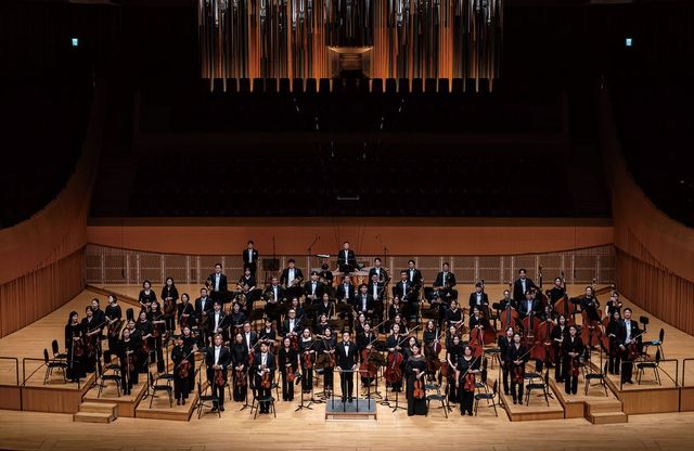  지난 9월 19일 롯데콘서트홀에서 있었던 경기필 마스터즈 시리즈 IV 〈가을에는 브람스〉의 무대 인사 장면. 