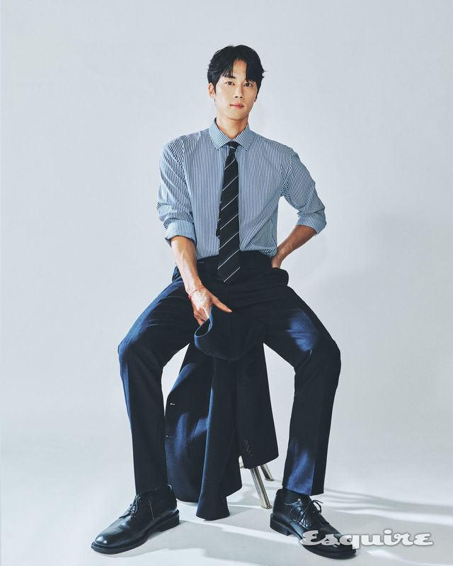 ESQUIRE KOREA x ZIOZIA 30th Anniversary Painter Shin Woojae