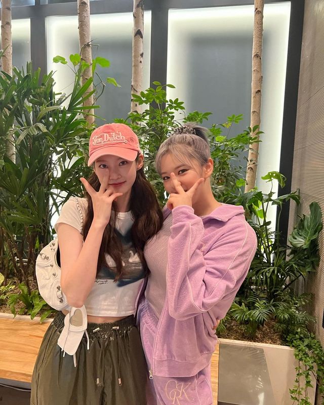 이미지 출처: 트와이스 공식 인스타그램