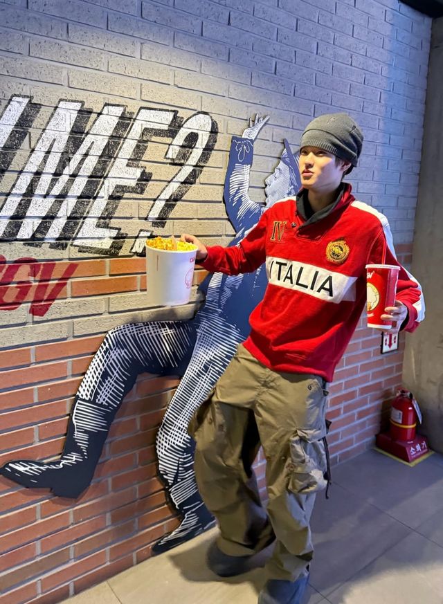 라이즈 소희 착용/ ANDERSSON BELL 로에 파타니 카고 팬츠