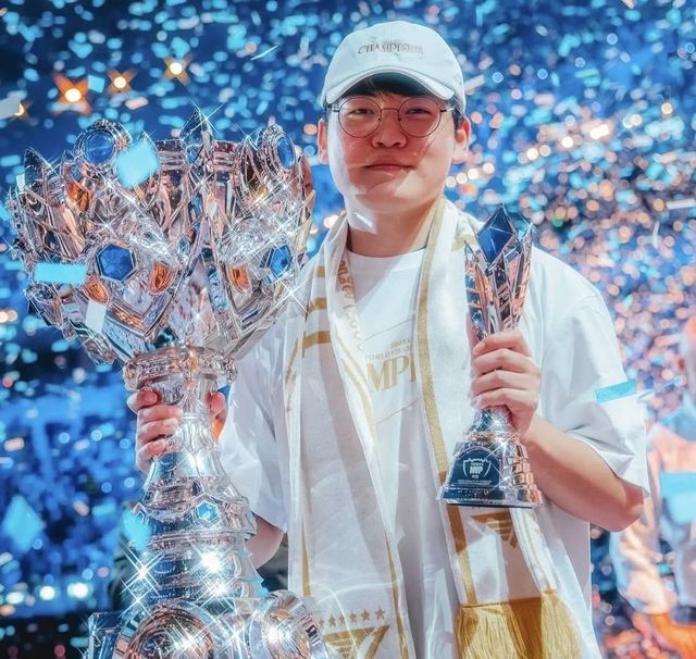 이적 소식을 알린 '구마유시' 이민형, 그의 놀라운 활약상/ 인스타그램 @t1_gumayusi