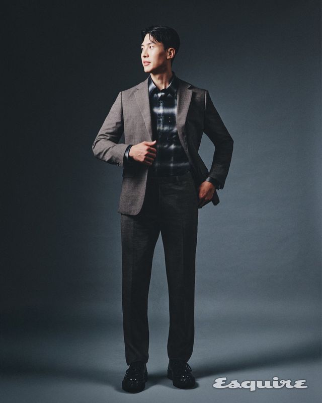 ESQUIRE KOREA x ZIOZIA 30th Anniversary Bank Clerk Yoo Hyobum