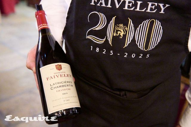 페블레의 그랑 크뤼 와인 중 하나인 라트리시에르 샹베르땅의 모습. 