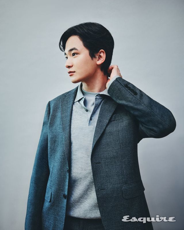 ESQUIRE KOREA x ZIOZIA 30th Anniversary Football Trainer Koo Changmo