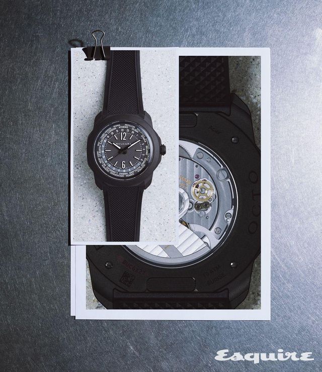 세계의 여러 시간대를 한눈에 볼 수 있는 시계. 블랙 DLC 처리한 샌드블라스트 마감의 스테인리스스틸 케이스가 돋보이는 옥토 로마 월드타이머 워치 1550만원 불가리.