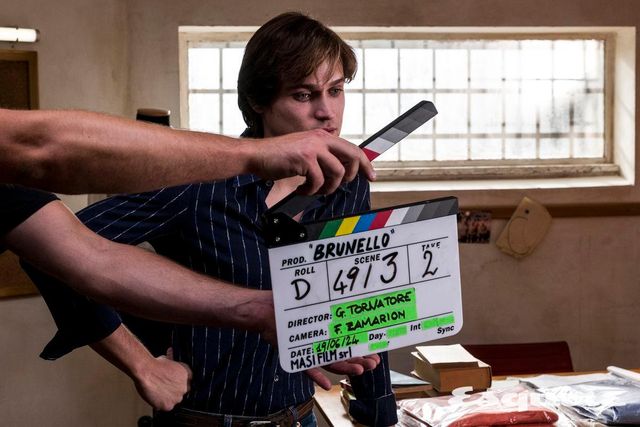 브랜드 창립자인 브루넬로 쿠치넬리의 삶과 이탈리아 장인 정신을 깊이 있게 조명하는 다큐멘터리 영화.