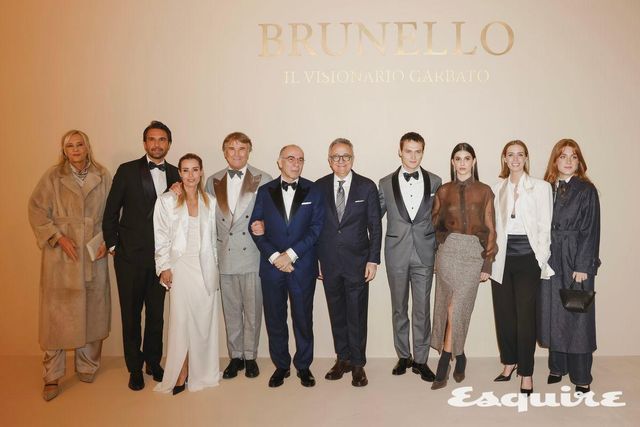 새롭게 완공된 테아트로 22의 첫 공식 행사를 진행한 브루넬로 쿠치넬리.